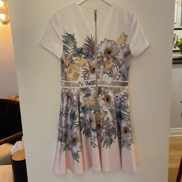 Ted Baker London Haylinn Woodland Jersey Skater Dress Floral Pink White Size S - Picture 10 of 12
